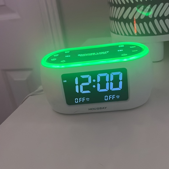 Alarm clock - Picture 2 of 9